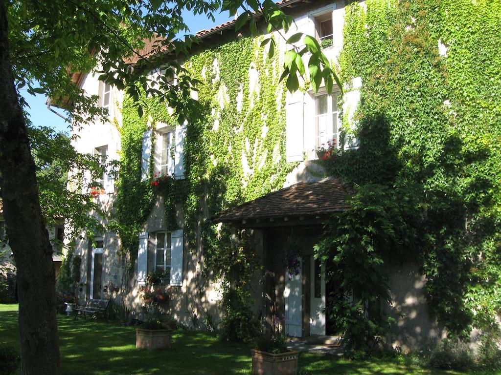 Le Domaine De Panissac Bed and Breakfast Berneuil  Eksteriør billede